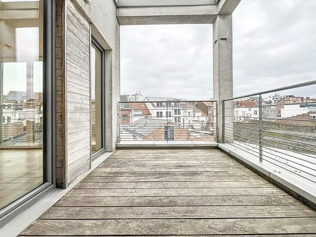 Appartement te huur in Schaerbeek – 1/10