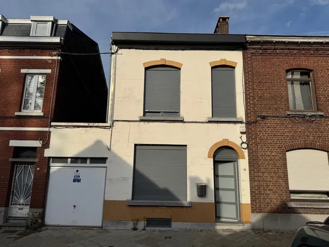 Huis te koop in Charleroi – 1/9