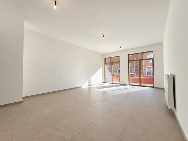 Appartement te huur in Woluwe-Saint-Pierre – 1/10