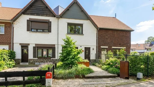 Huis te koop in Genk – 1/10