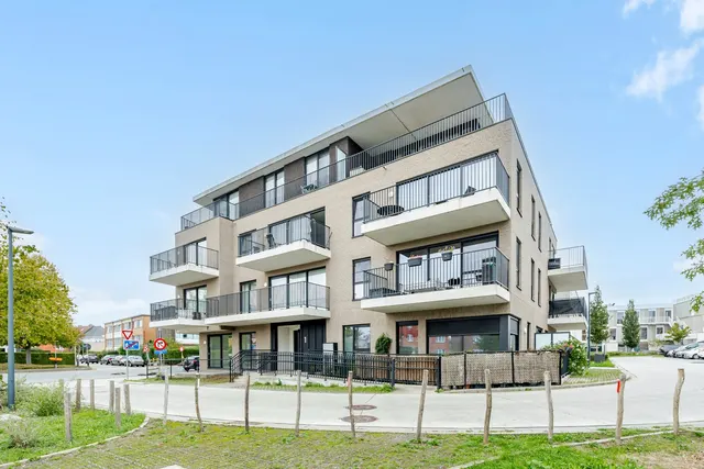 Woning te koop in Sint-Pieters-Leeuw – 1/10