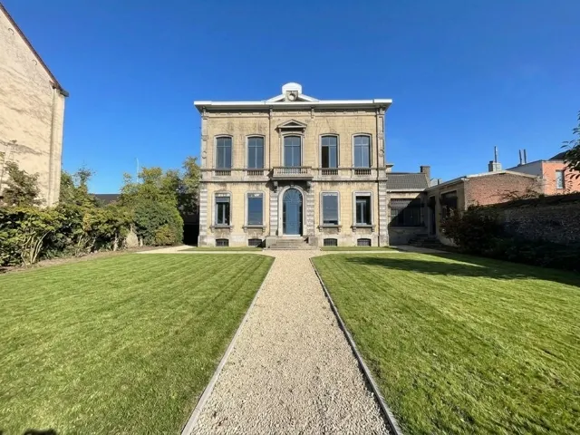 House for sale in Châtelet – 1/10