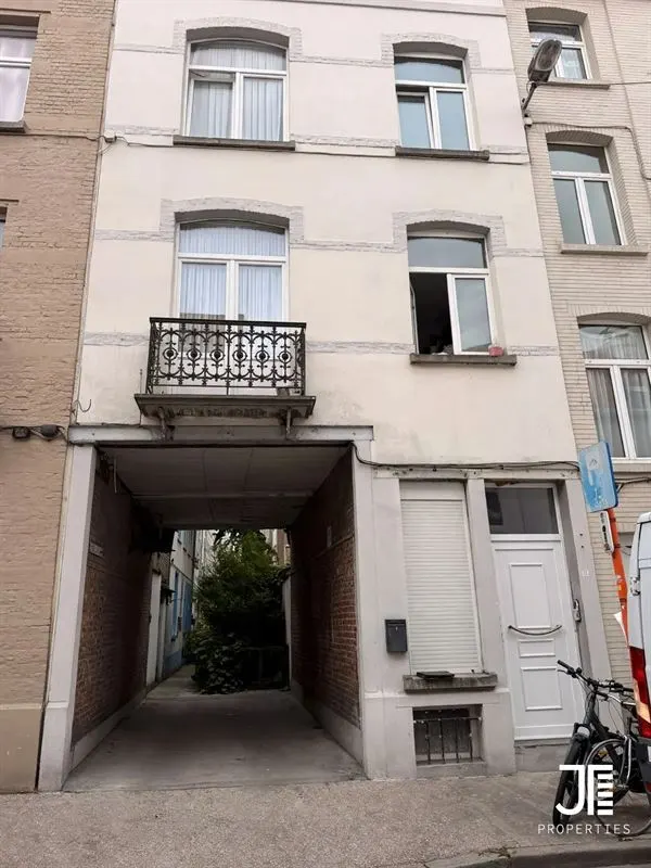 House for sale in Ixelles – 1/10