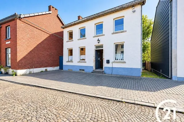 Huis te koop in Lonzée – 1/10