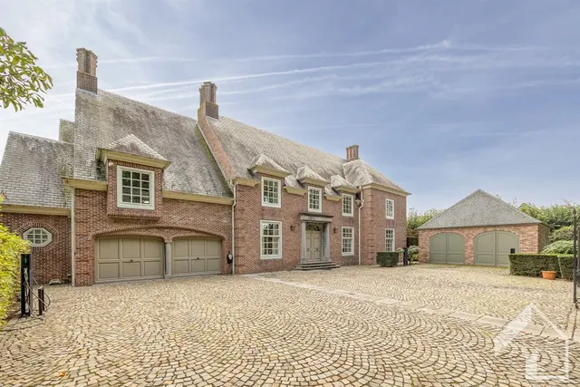 Huis te koop in Broechem – 1/10