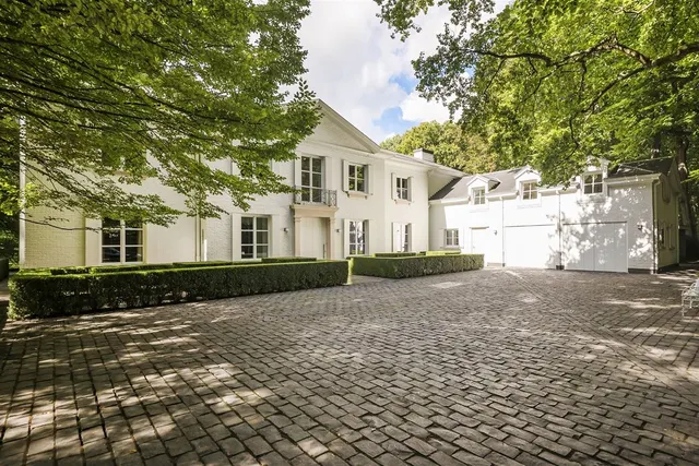 Huis te koop in Kapellen – 1/10