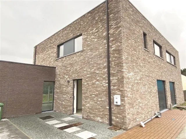 Huis for rent in De Klinge – 1/16