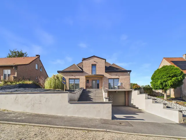 Villa à vendre à La Louvière Haine-Saint-Paul – 1/10