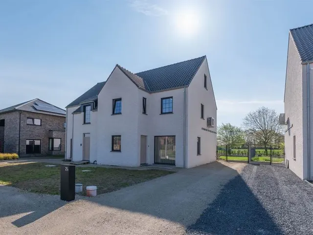 Huis te koop in Opitter – 1/10