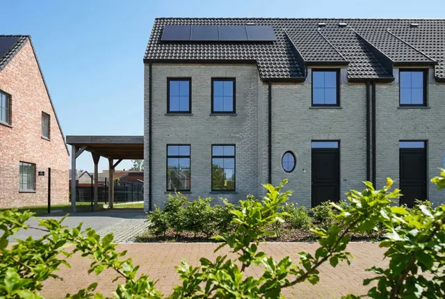 Huis te koop in Ooigem – 1/10