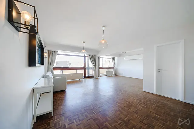 Appartement te koop in Charleroi – 1/10