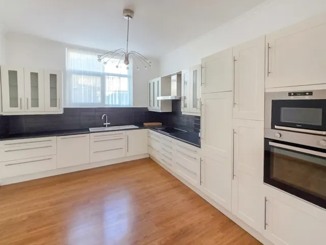 Huis te koop in Schaerbeek – 1/10