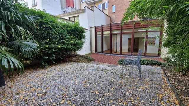 Rez-de-chaussée for rent in Ixelles