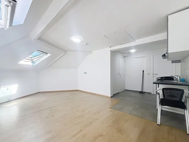 Appartement te huur in Schaerbeek – 1/5