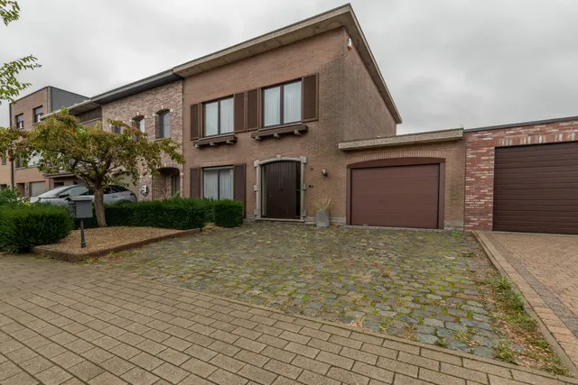 House for rent in Aartselaar – 1/10