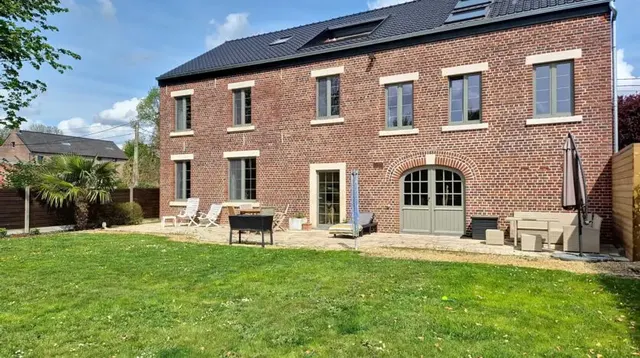 House for sale in Ramillies – 1/10