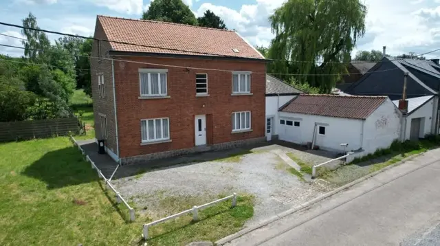 House for sale in Ramillies – 1/10