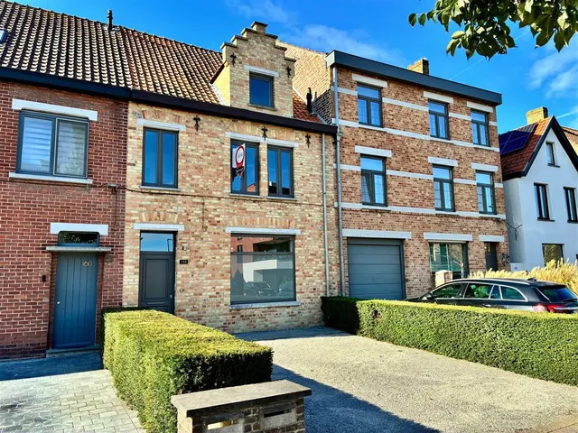Huis for rent in Oostkamp – 1/10