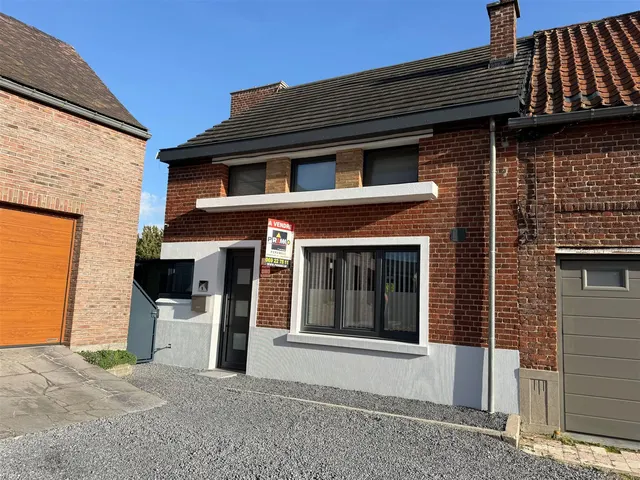 Huis te koop in Bury – 1/10