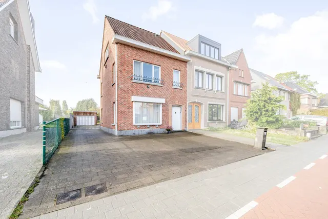 House for sale in Sint-Niklaas – 1/10