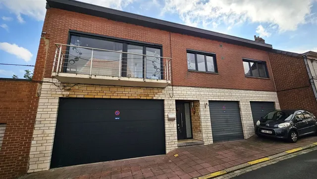 House for sale in Frameries – 1/10