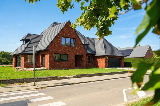 Villa te koop in Nechin – 1/10