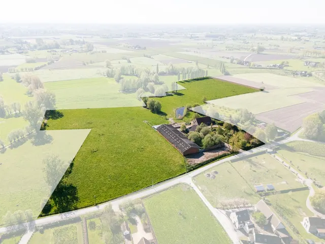Hoeve te koop in Hansbeke – 1/10