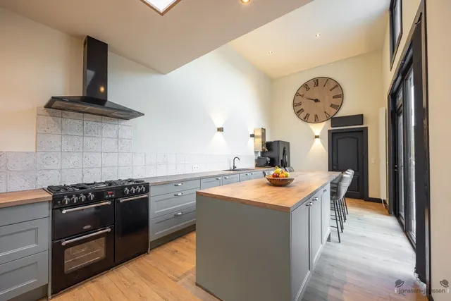 Huis for sale in Ekeren – 1/10