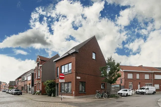 Woning te koop in Ekeren – 1/10