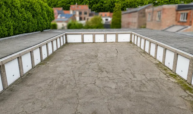 Gesloten Garagebox te koop in Liège – 1/10