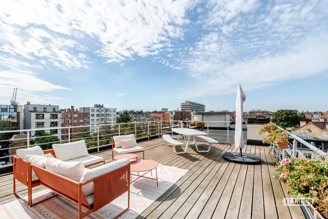 Appartement te koop in Elsene – 1/10