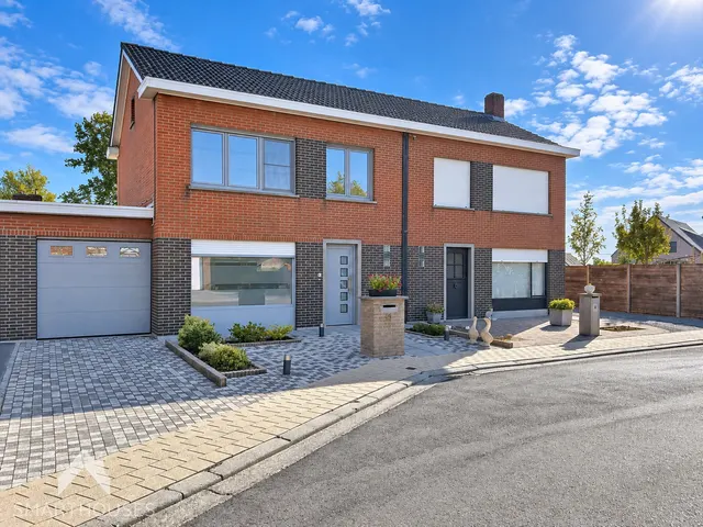 Huis te koop in Anzegem – 1/10