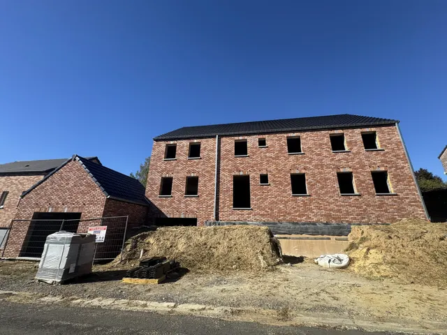 Huis te koop in Burdinne – 1/10