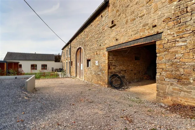 Villa/maison/ferme te koop in Lustin – 1/3