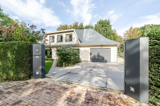 Villa for sale in Kaprijke – 1/10