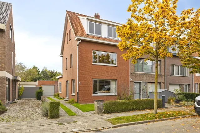 Huis te koop in Edegem – 1/5