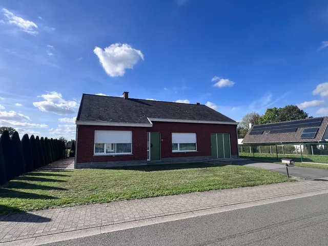 Huis te koop in Zwevezele – 1/10