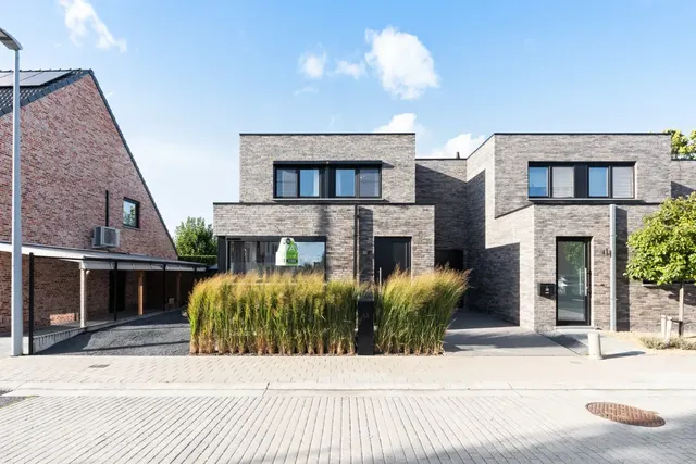 Huis for sale in Roeselare – 1/10
