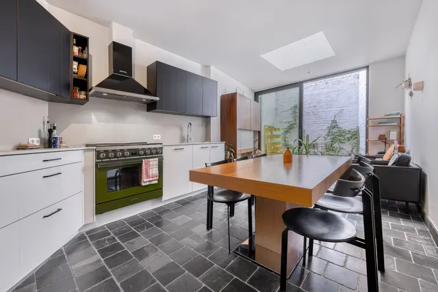 House for sale in Antwerpen – 1/10