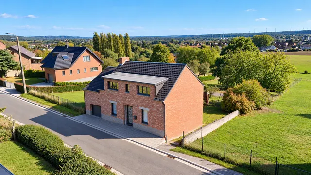 Huis te koop in Jemeppe-sur-Sambre – 1/10
