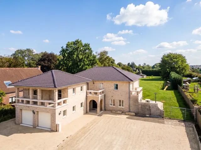 villa for sale in Waterloo – 1/10