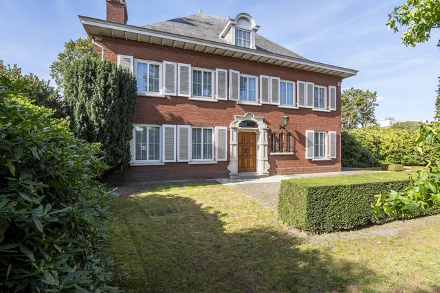 villa te koop in Hoogstraten – 1/10