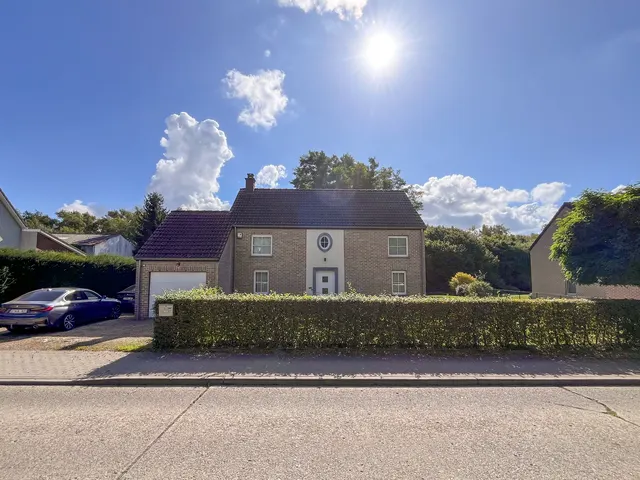 house for sale in Ramillies – 1/10