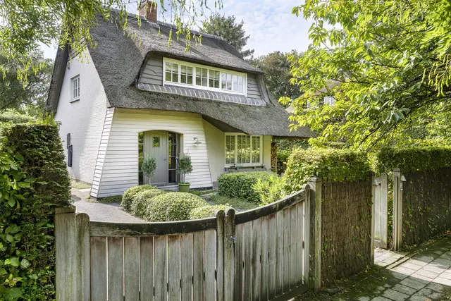 villa te koop in Kapellen – 1/10