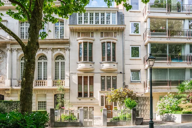 villa te koop in Forest – 1/10