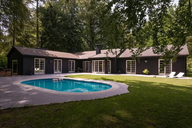 villa te koop in Kapellen – 1/10