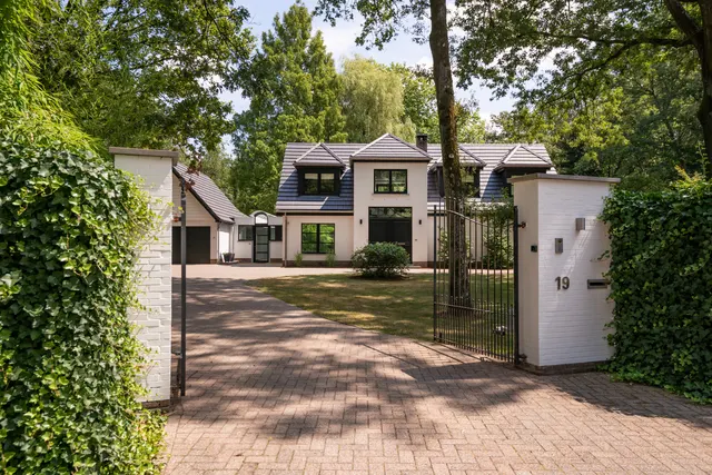 villa à vendre à Kapellen – 1/10