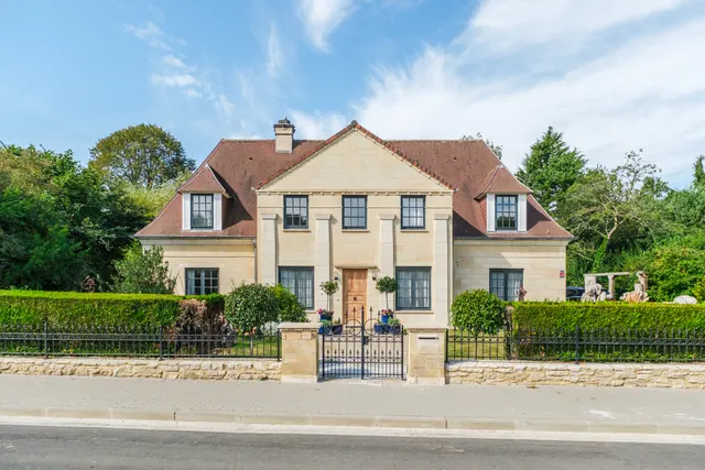 villa te koop in Braine-l'Alleud – 1/10