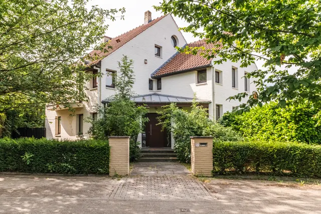 villa te koop in Waterloo – 1/10