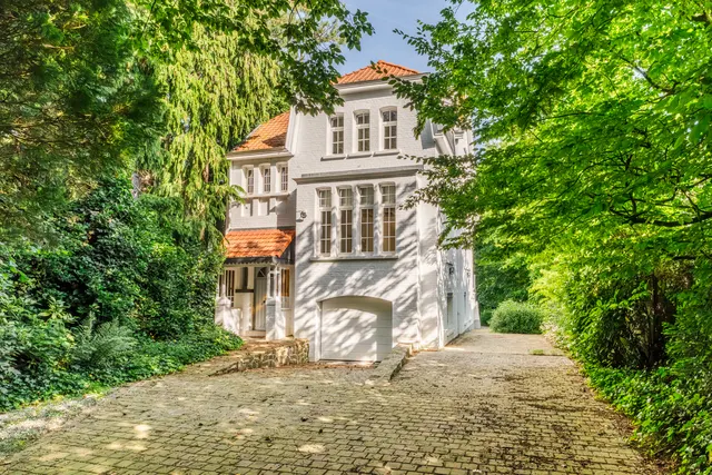 villa à vendre à Uccle – 1/10